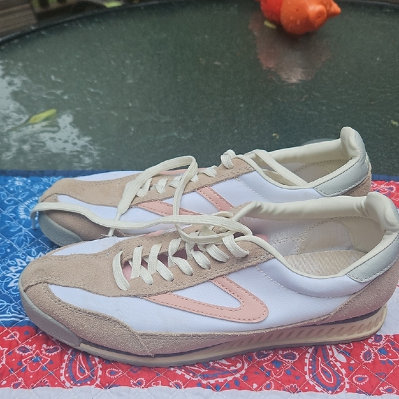 Tretorn Shoes - Tretorn Ladies Pink And White Sneakers  Casual Sneakers 7